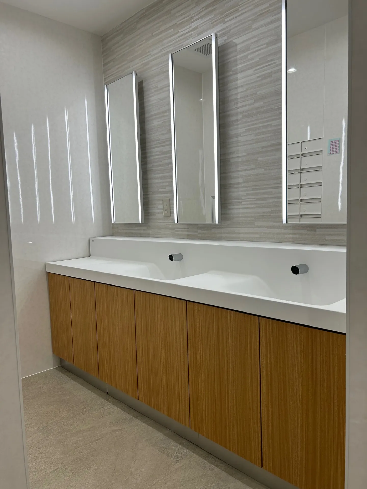 法人様　従業員用トイレリフォーム