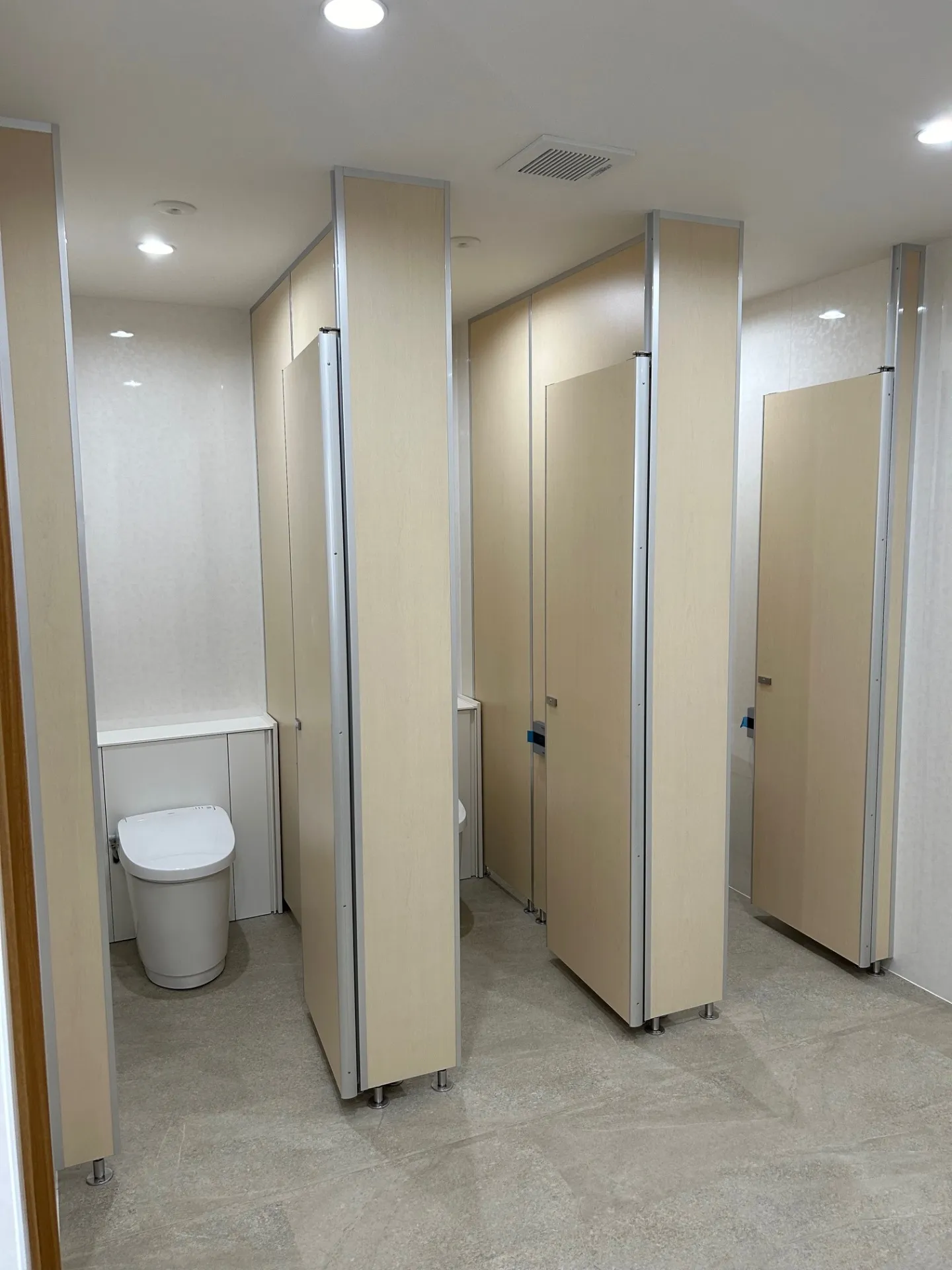 法人様　従業員用トイレリフォーム